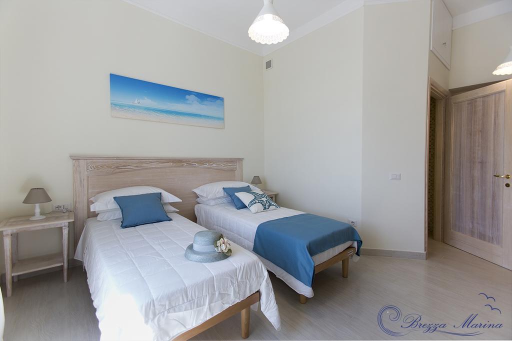 קליארי Brezza Marina Luxury Rooms מראה חיצוני תמונה