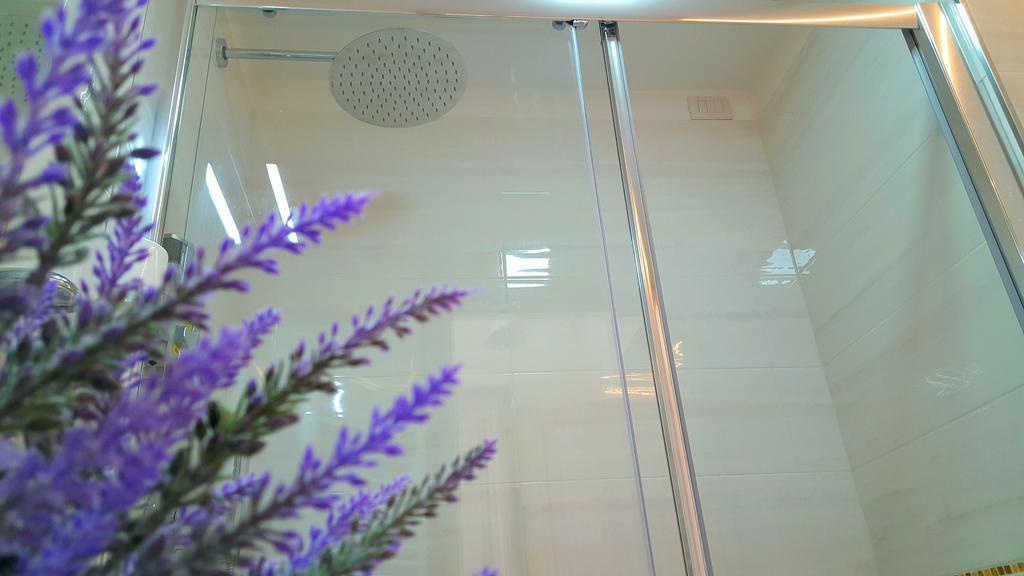 קליארי Brezza Marina Luxury Rooms מראה חיצוני תמונה