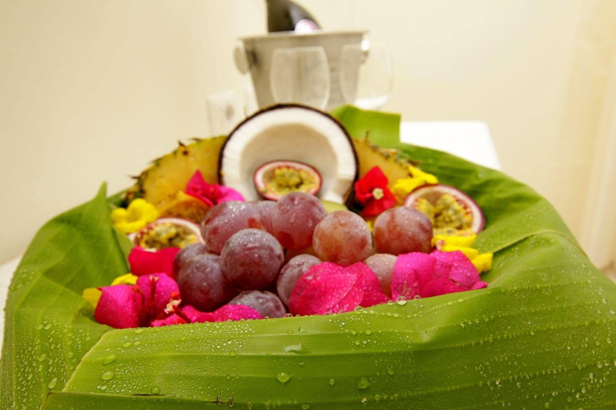 קליארי Brezza Marina Luxury Rooms מראה חיצוני תמונה
